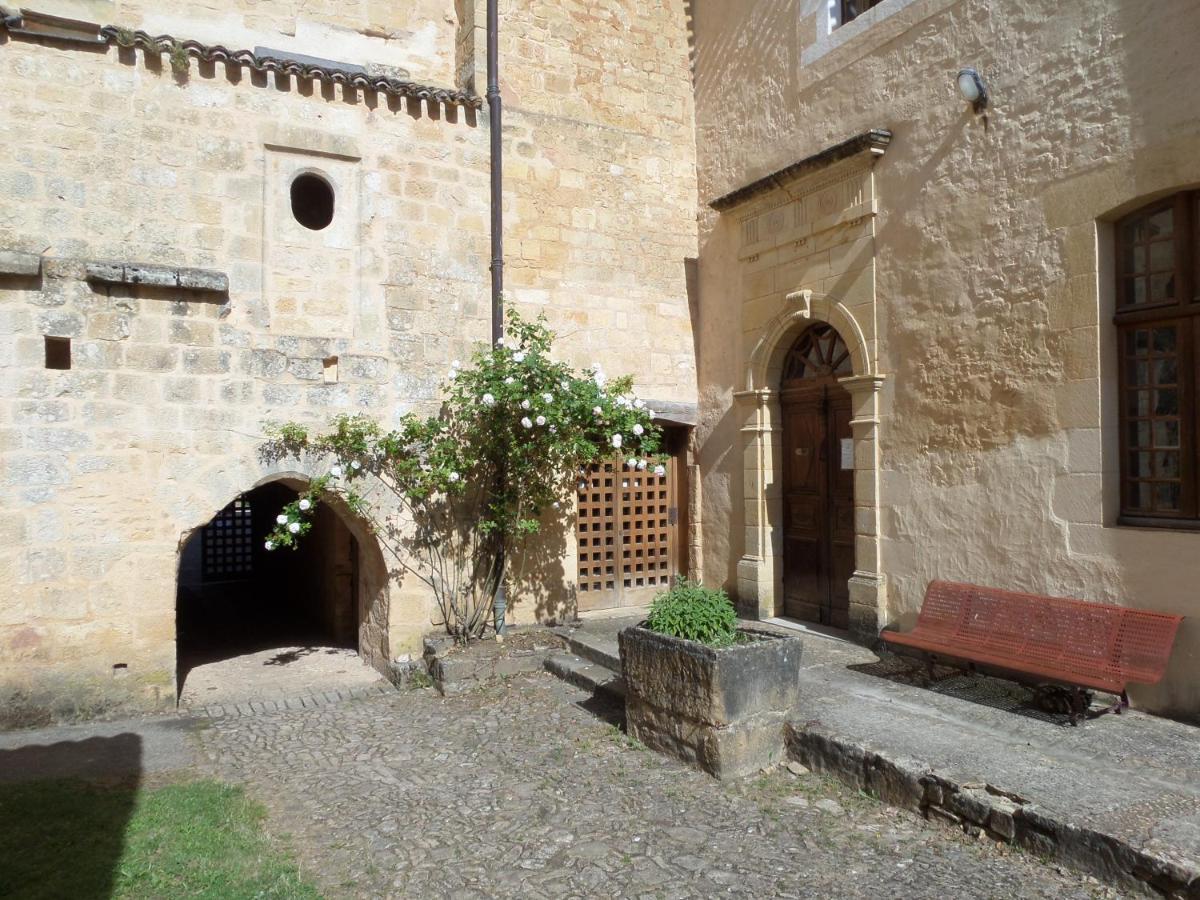 Auberge De Jeunesse Hi Cadouin Exterior foto