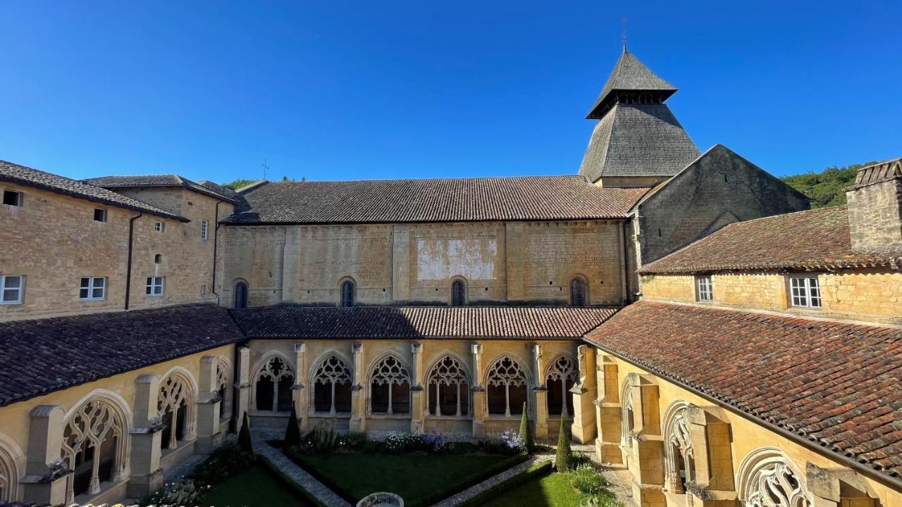 Auberge De Jeunesse Hi Cadouin Exterior foto