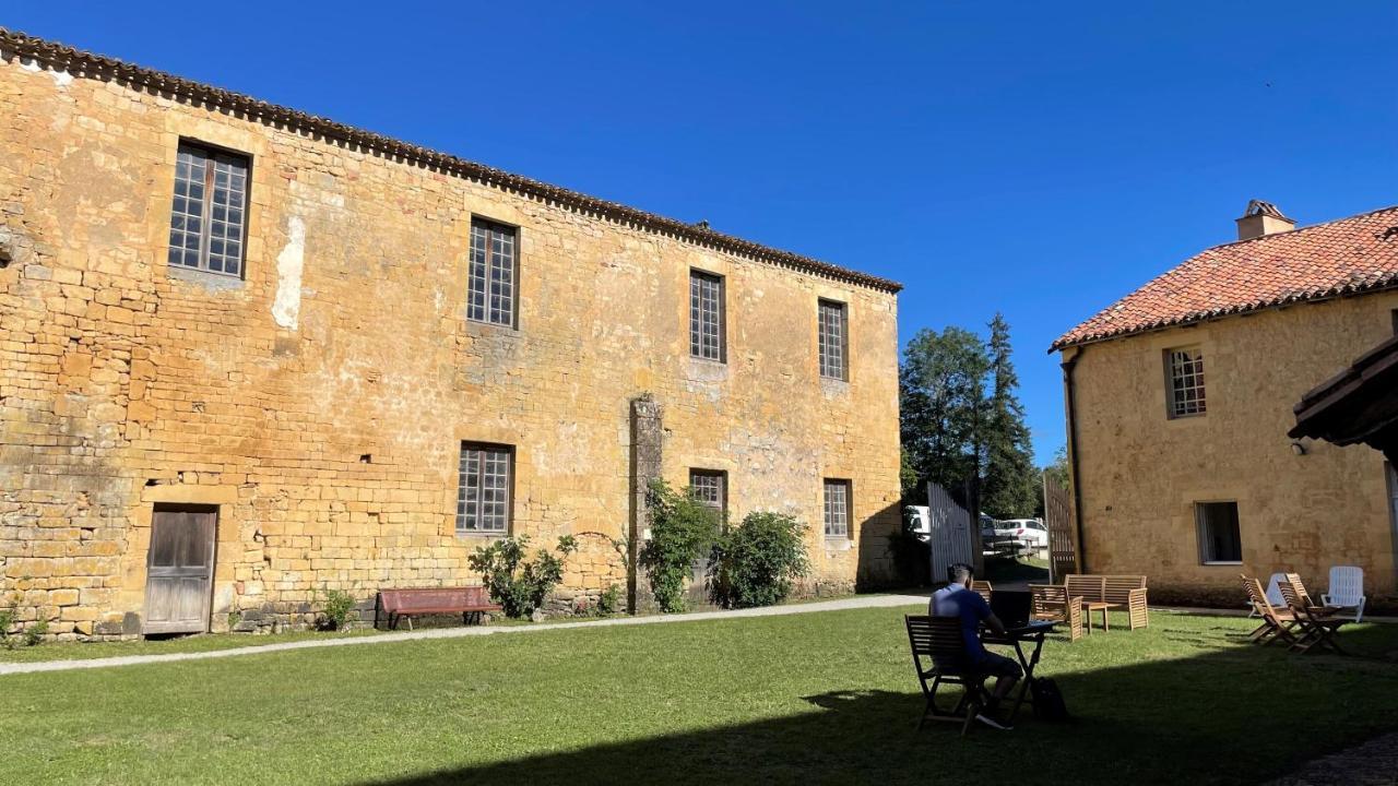 Auberge De Jeunesse Hi Cadouin Exterior foto